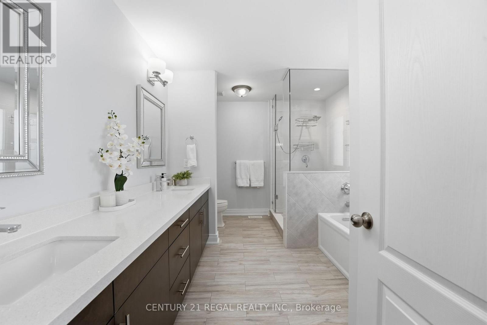 28 Tim Jacobs Drive, Georgina, Ontario  L4P 0G5 - Photo 16 - N12991226