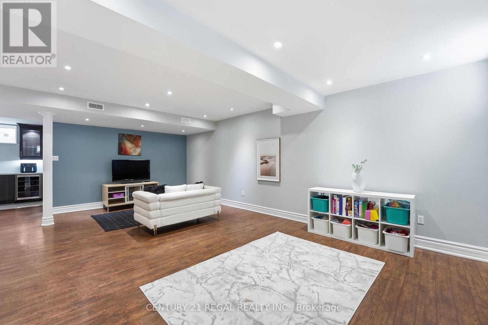 28 Tim Jacobs Drive, Georgina, Ontario  L4P 0G5 - Photo 23 - N12991226