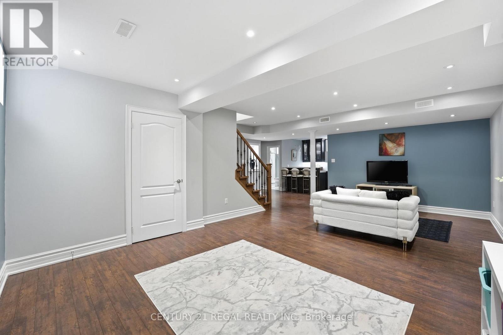 28 Tim Jacobs Drive, Georgina, Ontario  L4P 0G5 - Photo 24 - N12991226