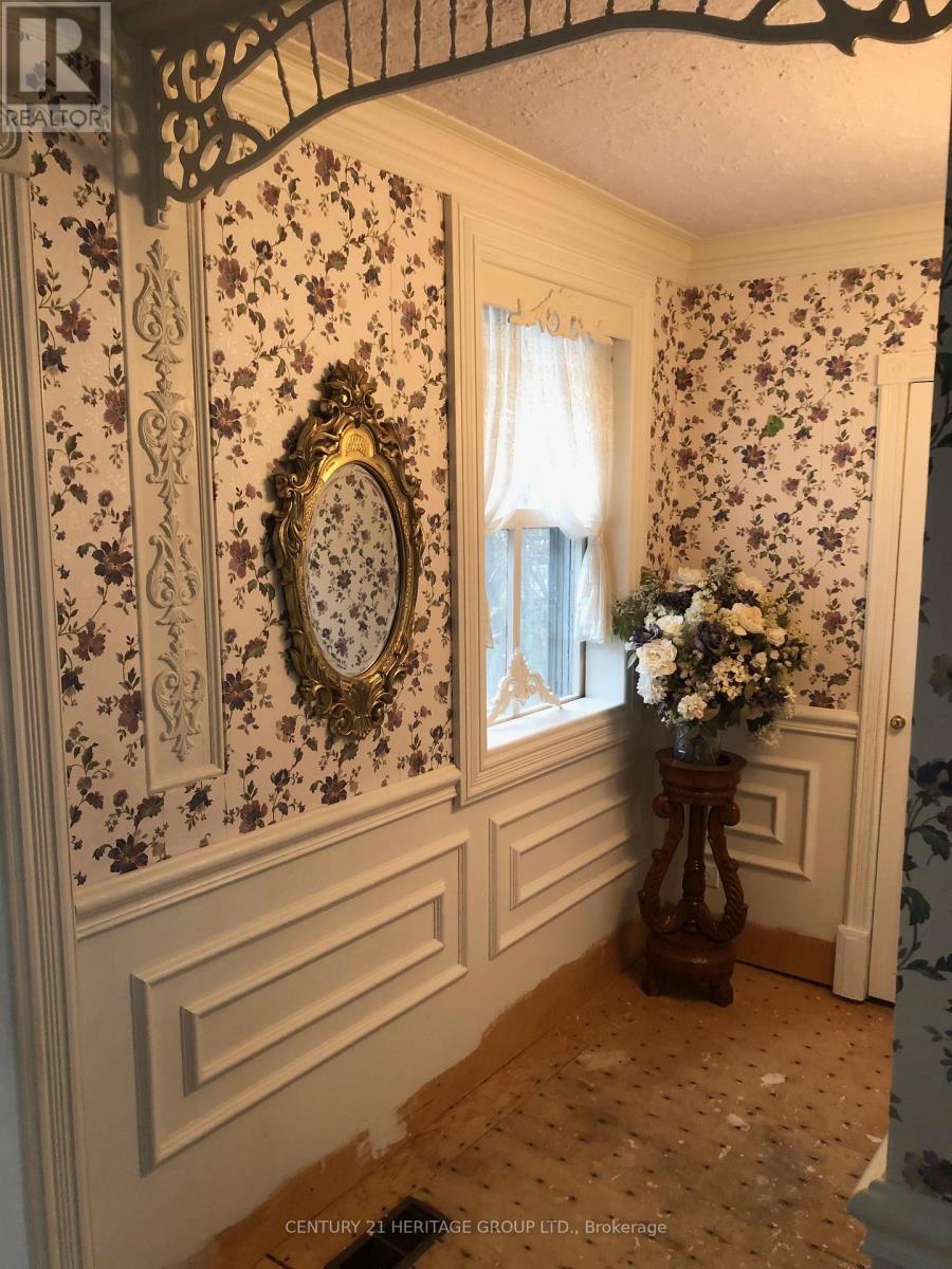 117 Lucas Street, Richmond Hill, Ontario  L4C 4P4 - Photo 13 - N12991248