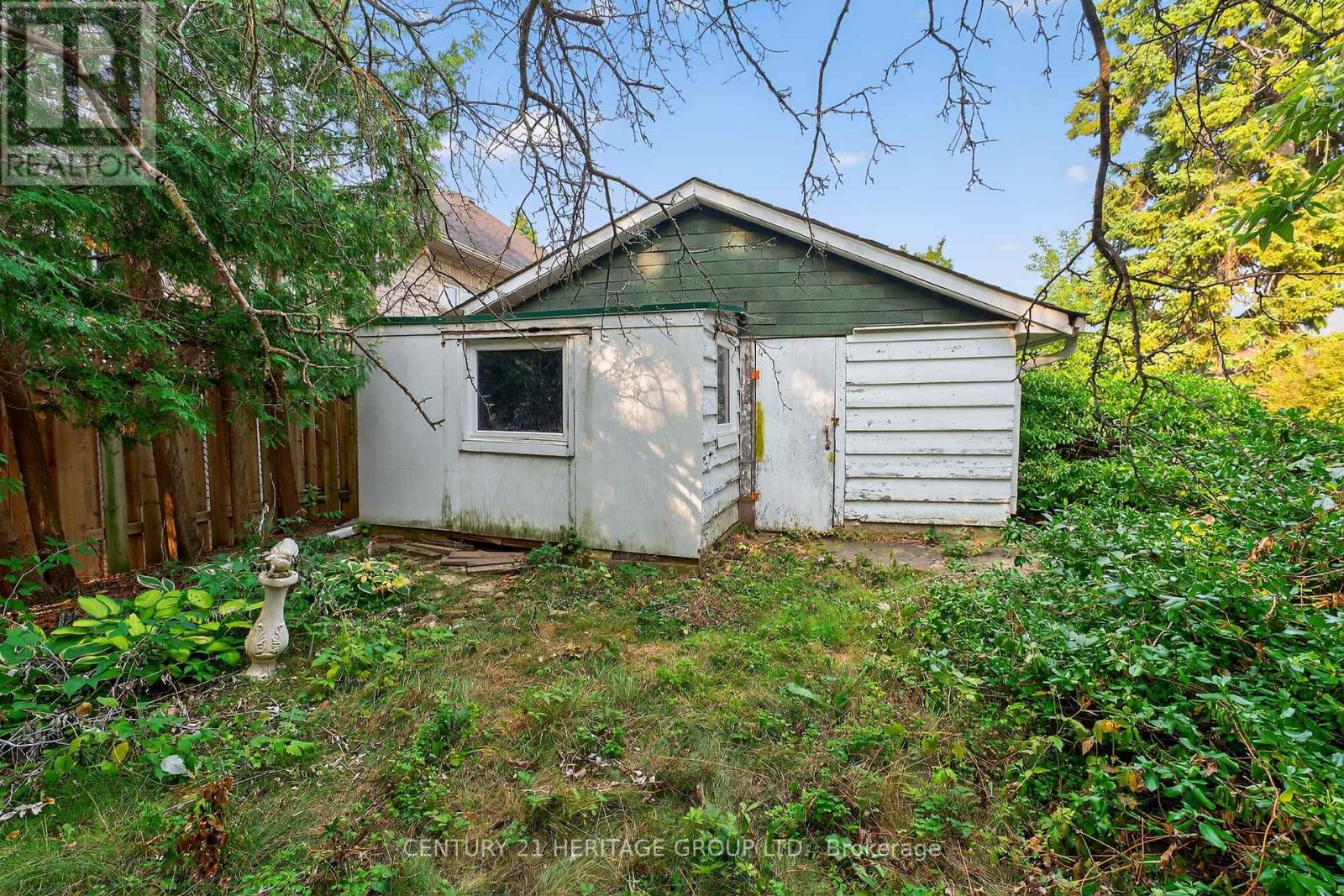 117 Lucas Street, Richmond Hill, Ontario  L4C 4P4 - Photo 35 - N12991248