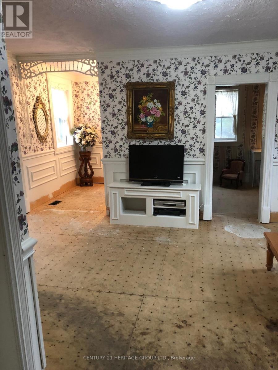 117 Lucas Street, Richmond Hill, Ontario  L4C 4P4 - Photo 9 - N12991248