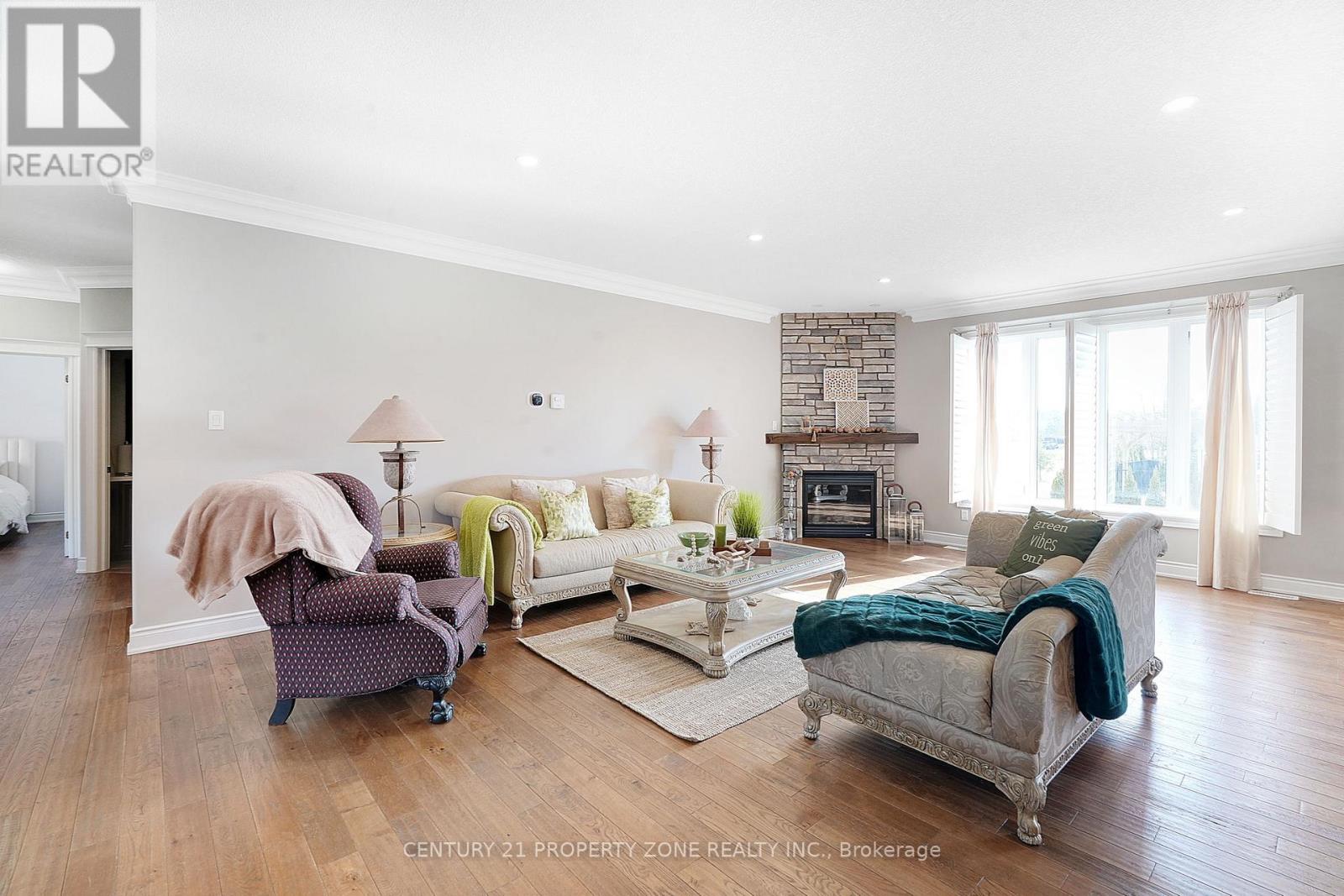 2 Harry Parker Place, Adjala-Tosorontio, Ontario  L0M 1J0 - Photo 7 - N12991272