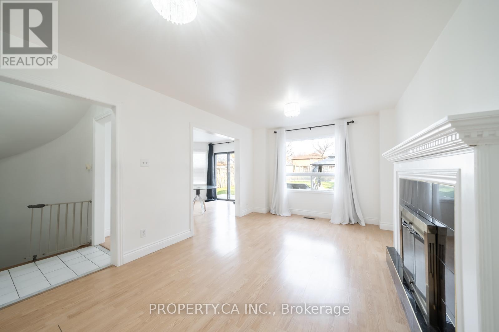 87 O'connor Crescent, Richmond Hill, Ontario  L4C 7N9 - Photo 15 - N12991376