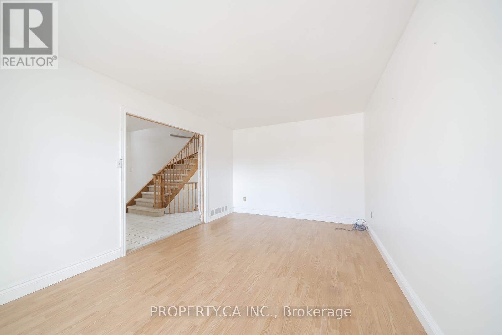 87 O'connor Crescent, Richmond Hill, Ontario  L4C 7N9 - Photo 18 - N12991376