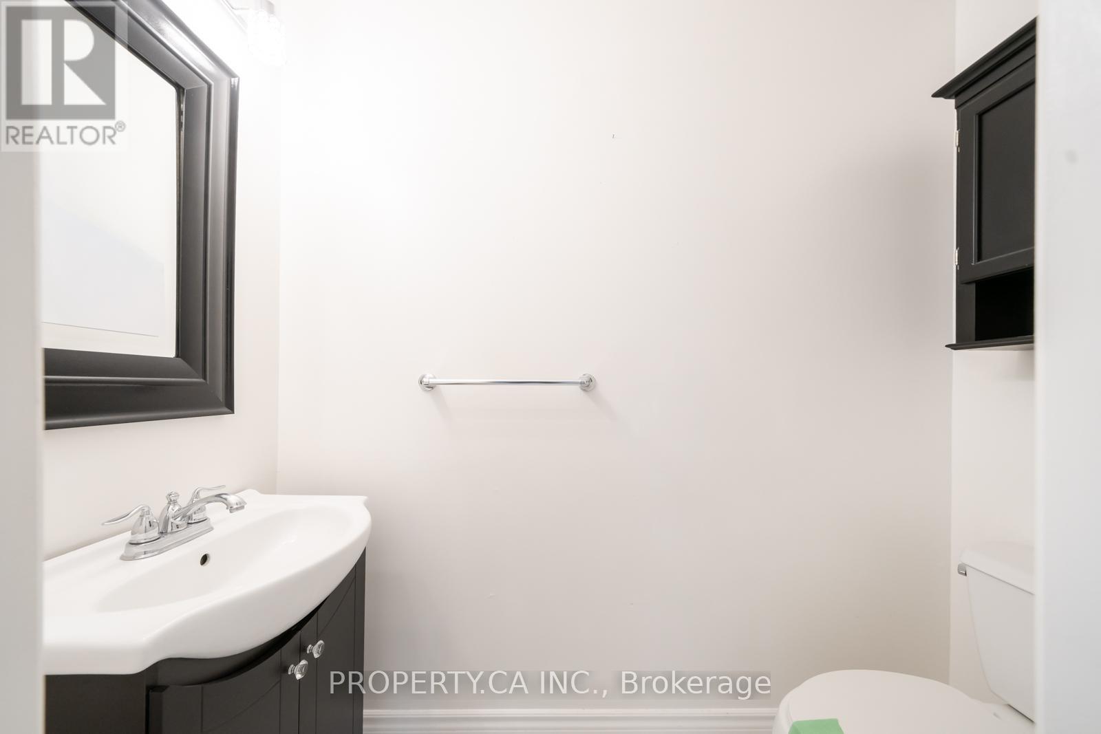 87 O'connor Crescent, Richmond Hill, Ontario  L4C 7N9 - Photo 20 - N12991376