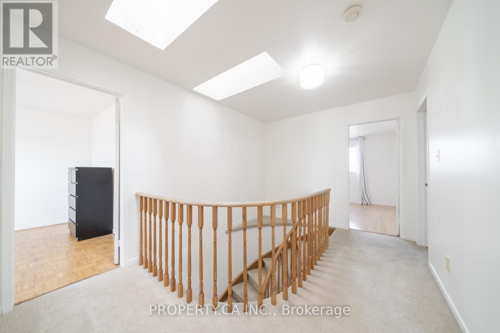 87 O'connor Crescent, Richmond Hill, Ontario  L4C 7N9 - Photo 34 - N12991376