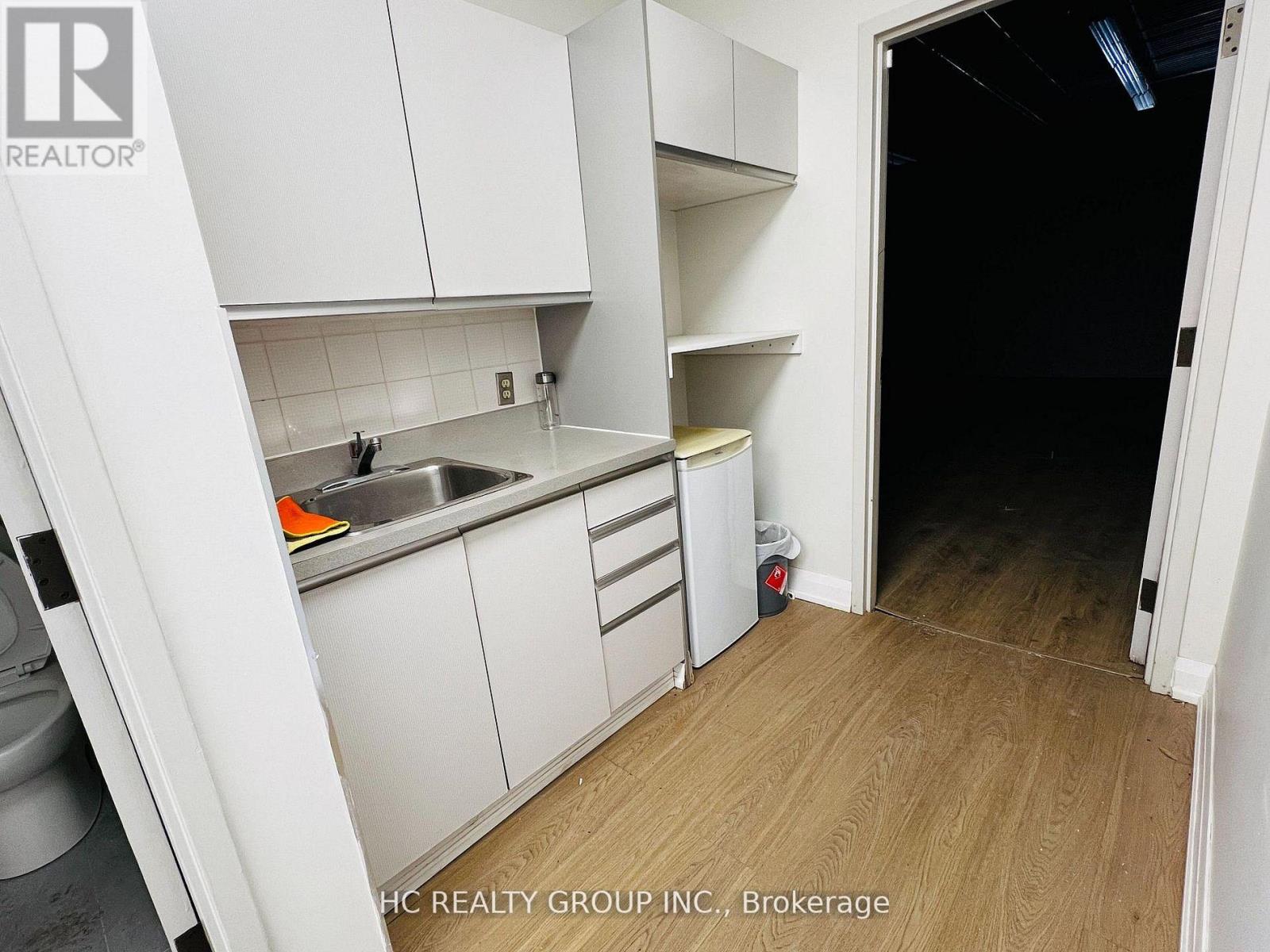 13 - 25 West Beaver Creek Road, Richmond Hill, Ontario  L4B 1K4 - Photo 2 - N12991452