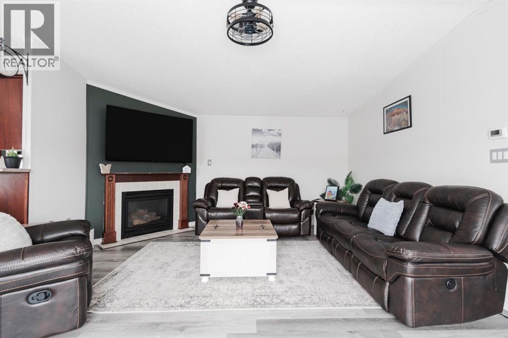 153 Lodgepole Way, Fort Mcmurray, Alberta  T9K 0H8 - Photo 8 - A2287044