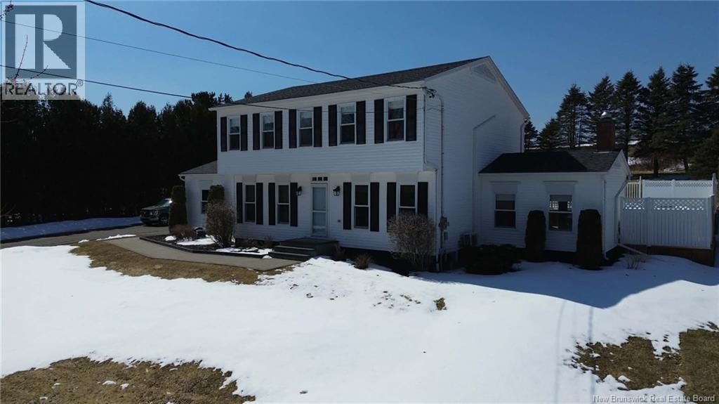 428 Riverview Drive, Florenceville-Bristol, New Brunswick  E7L 3M9 - Photo 2 - NB137012