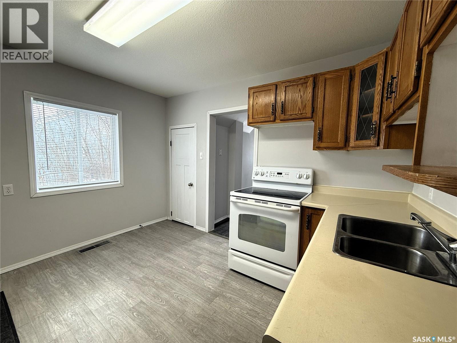 1478 1st Street E, Prince Albert, Saskatchewan  S6V 0E5 - Photo 8 - SK032754