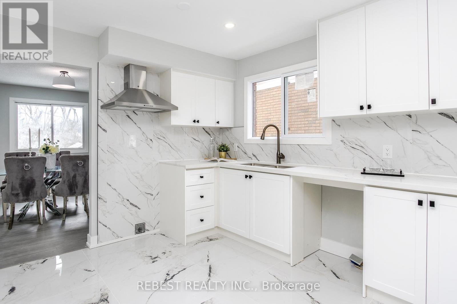 Main Floor - 92 Lillian Crescent, Barrie, Ontario  L4N 5H7 - Photo 12 - S12991286