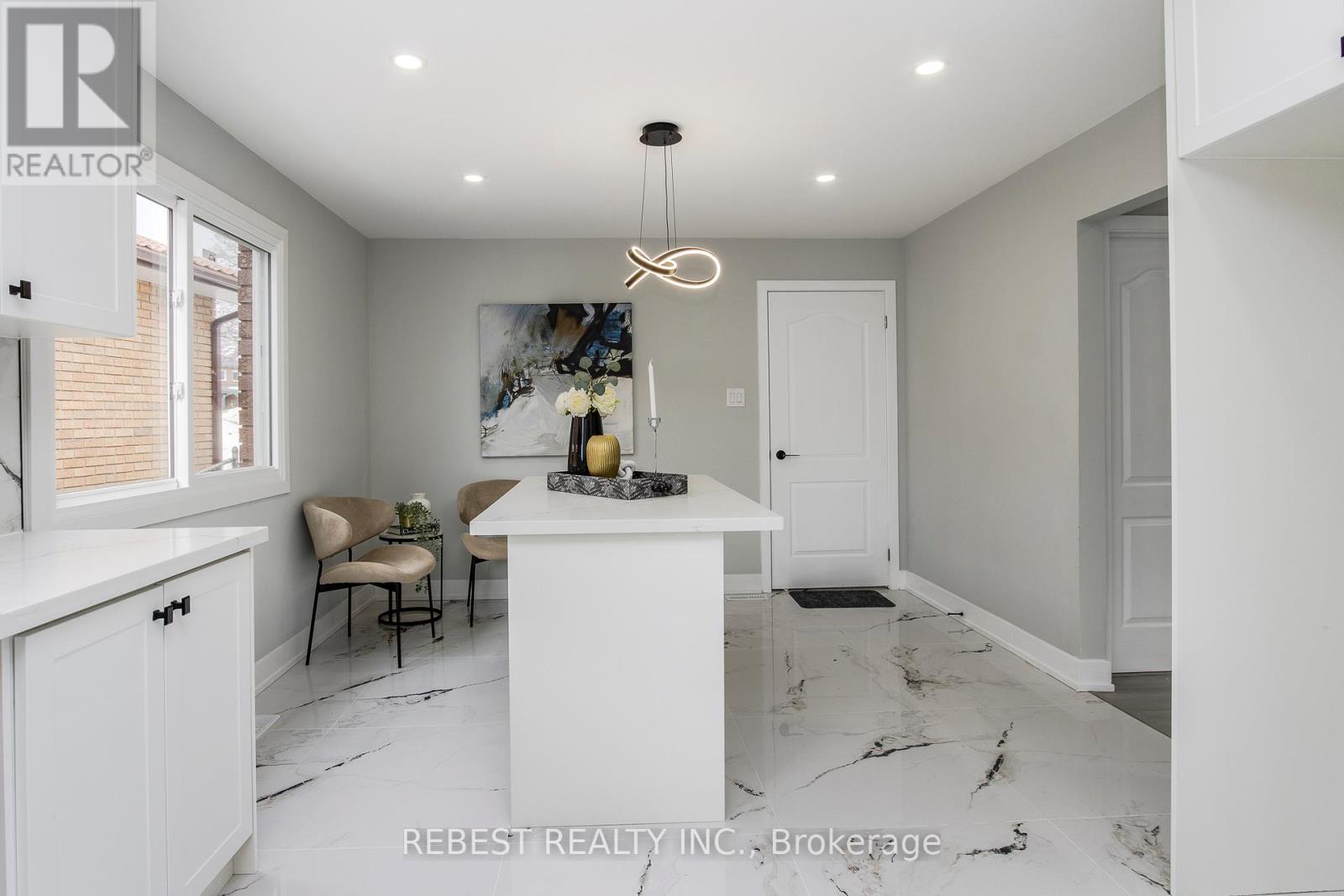 Main Floor - 92 Lillian Crescent, Barrie, Ontario  L4N 5H7 - Photo 15 - S12991286