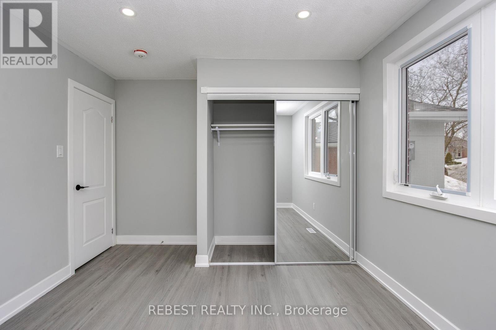 Main Floor - 92 Lillian Crescent, Barrie, Ontario  L4N 5H7 - Photo 21 - S12991286