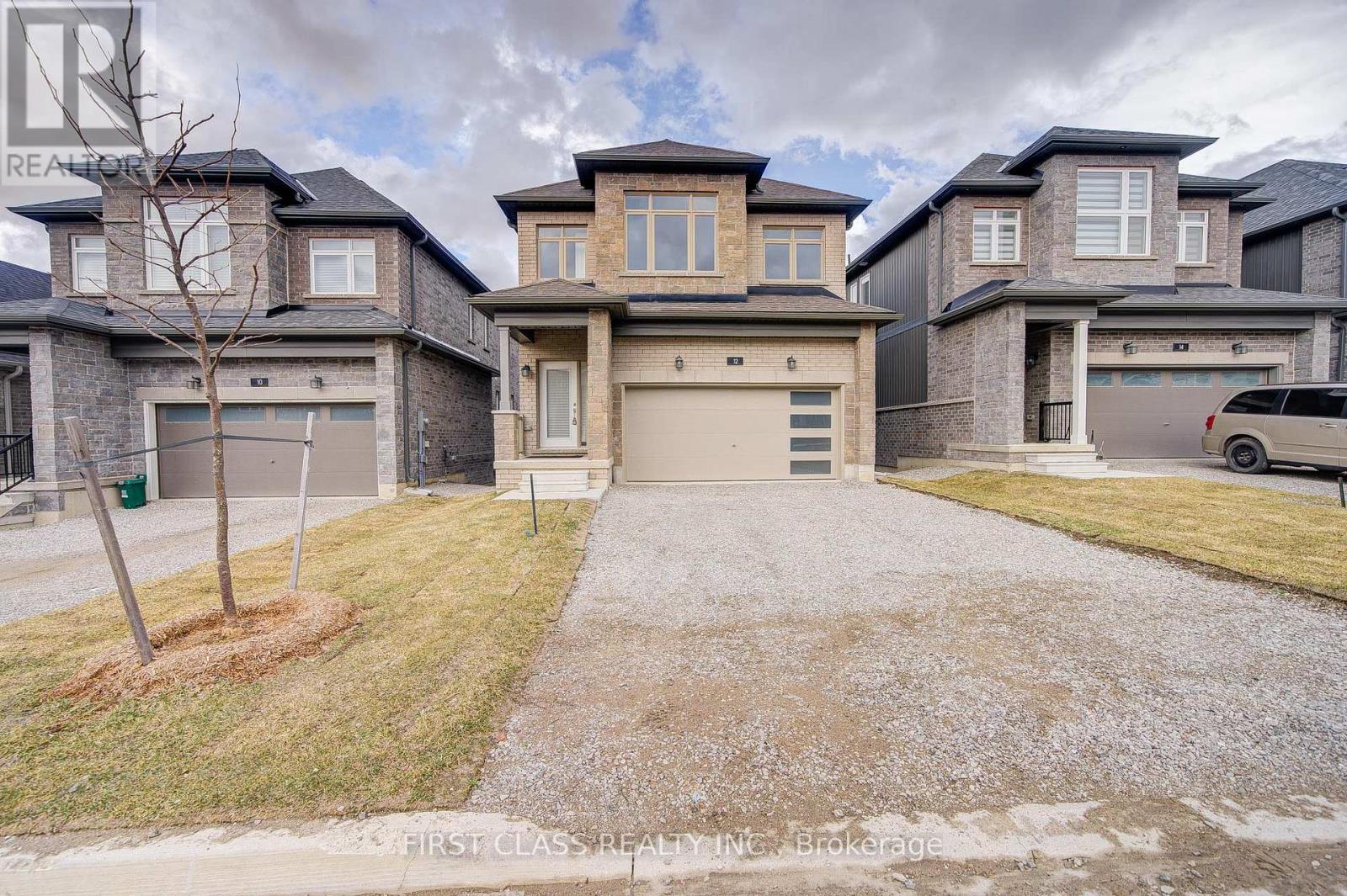 12 BARNYARD TRAIL, Barrie, Ontario