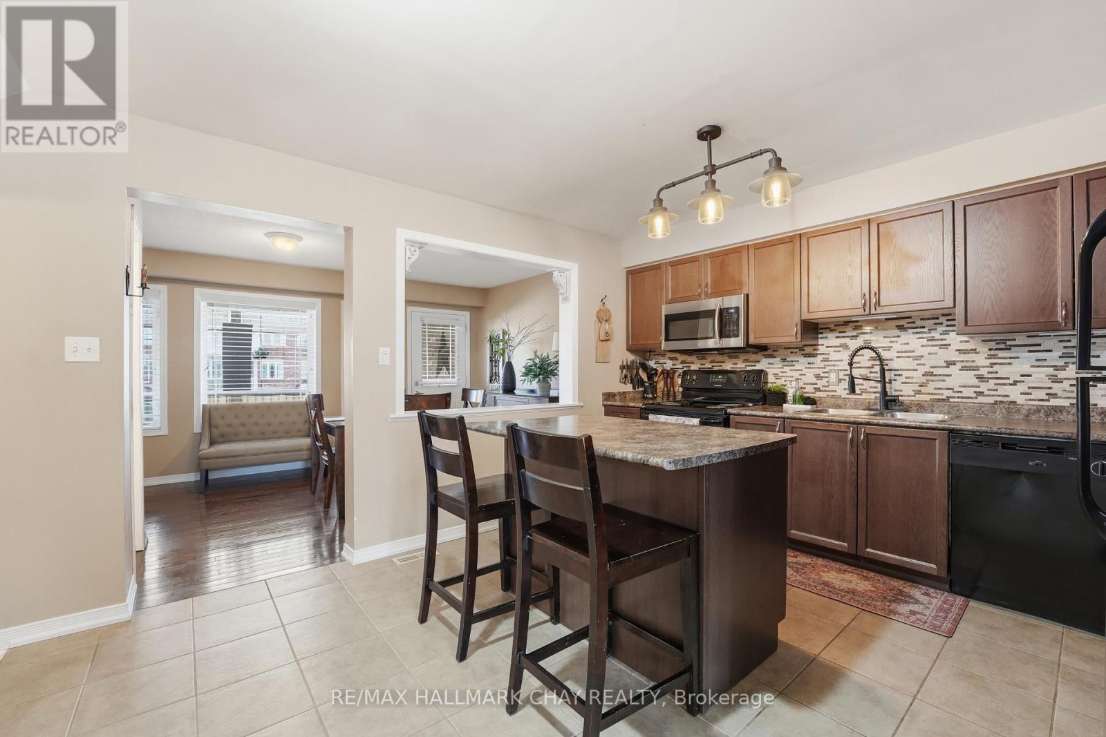 1280 Coleman Crescent, Innisfil, Ontario L9S 0G6 - Photo 9 - N12916880