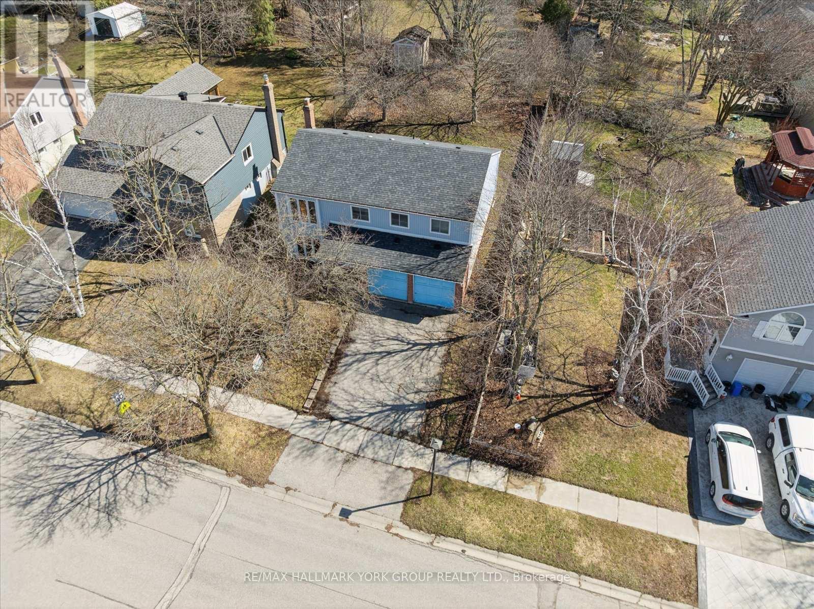 47 Holland River Boulevard, East Gwillimbury, Ontario  L9N 1C4 - Photo 3 - N12991362