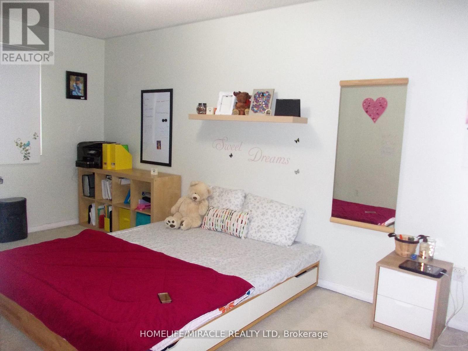 101 Bighorn Crescent, Brampton, Ontario  L6R 1G2 - Photo 8 - W12991290