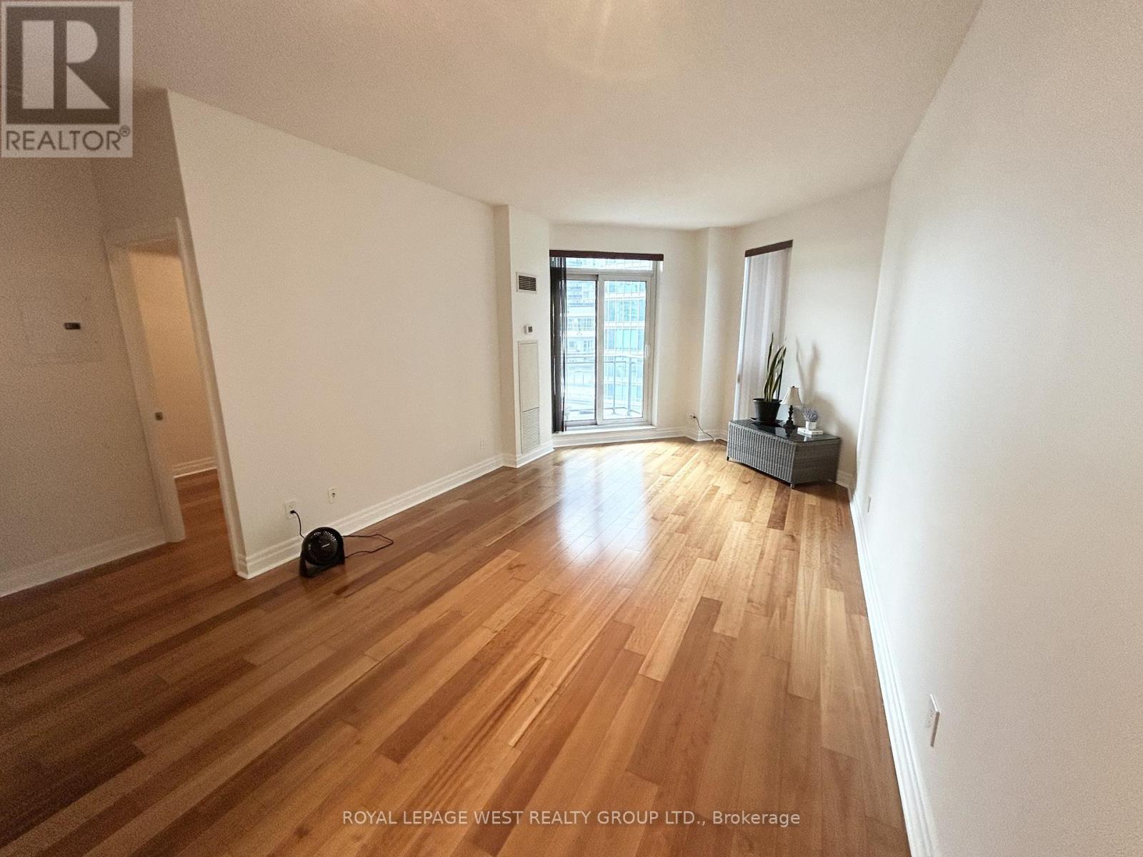 711 - 2119 Lakeshore Boulevard, Toronto, Ontario  M8V 4E8 - Photo 8 - W12991304