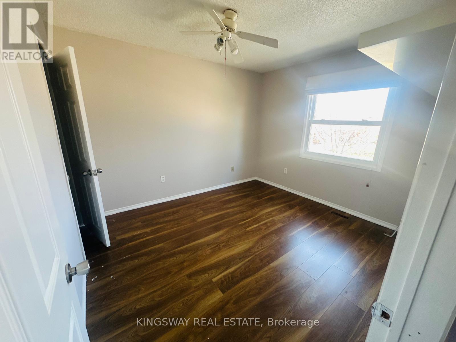 1078 Glenbrook Avenue, Oakville, Ontario  L6H 4A3 - Photo 12 - W12991324