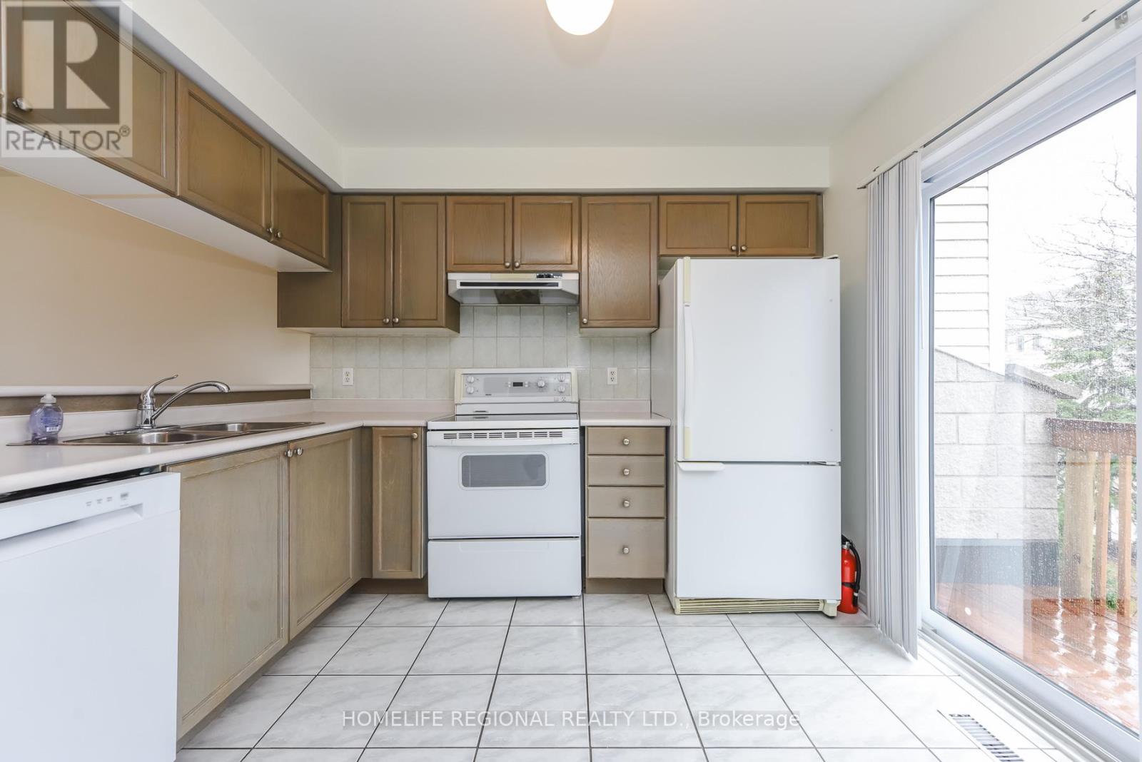 72 - 7105 Branigan Gate, Mississauga, Ontario  L5N 7S2 - Photo 7 - W12991414