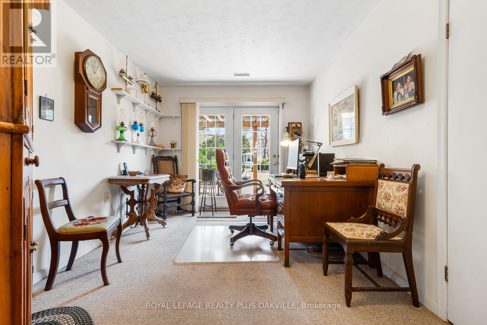 227 Sandwell Drive, Oakville, Ontario  L6L 4P3 - Photo 18 - W12991424