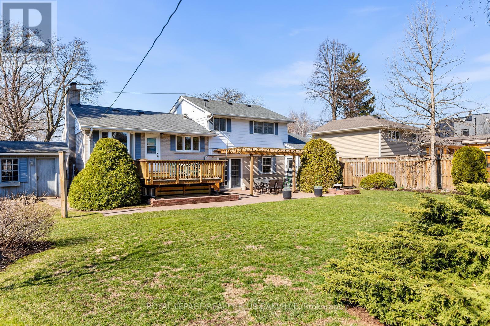 227 Sandwell Drive, Oakville, Ontario  L6L 4P3 - Photo 27 - W12991424