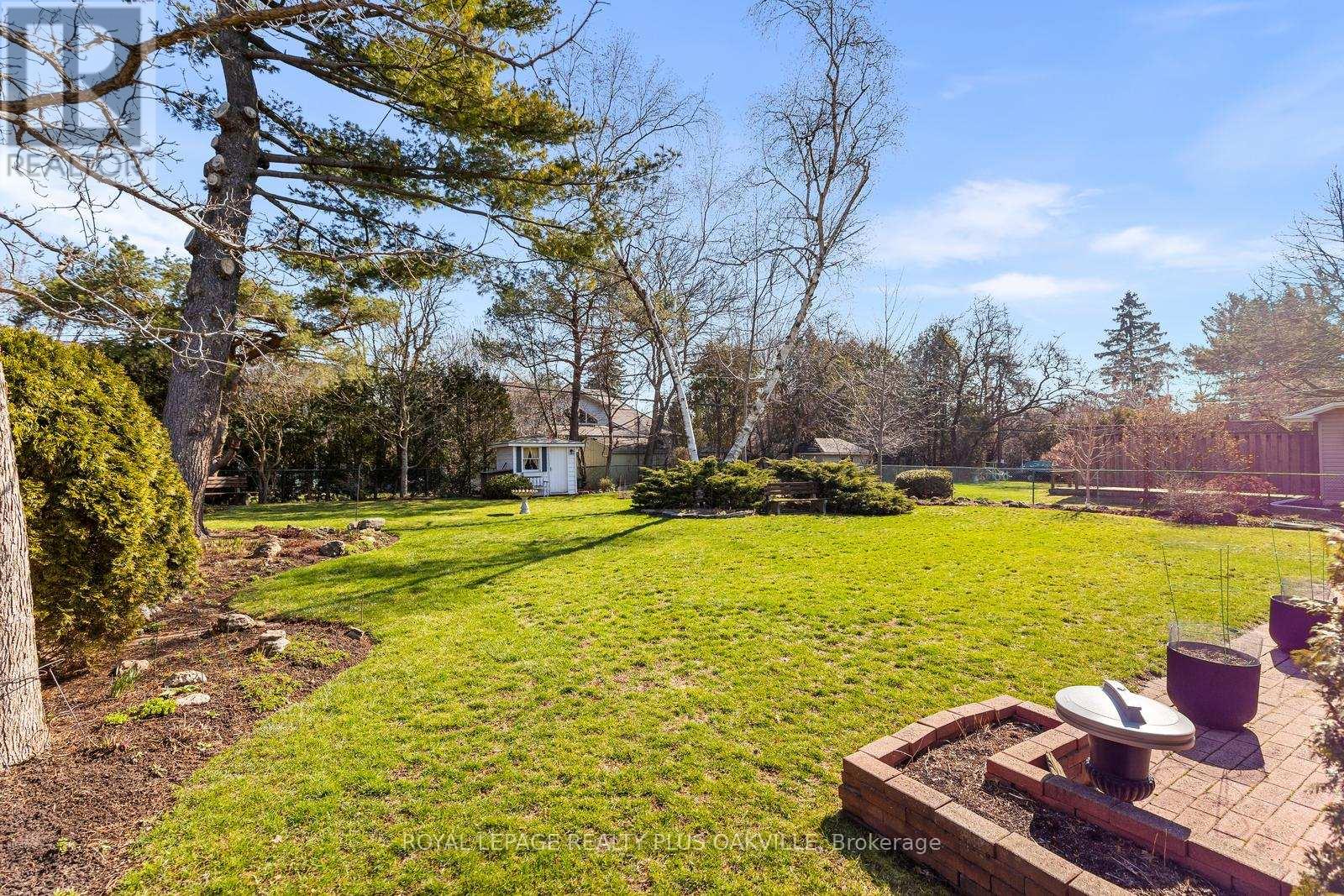 227 Sandwell Drive, Oakville, Ontario  L6L 4P3 - Photo 29 - W12991424