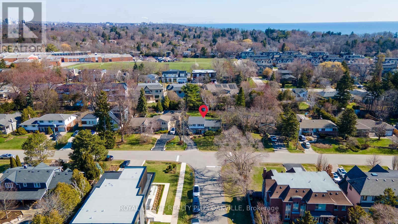 227 Sandwell Drive, Oakville, Ontario  L6L 4P3 - Photo 40 - W12991424