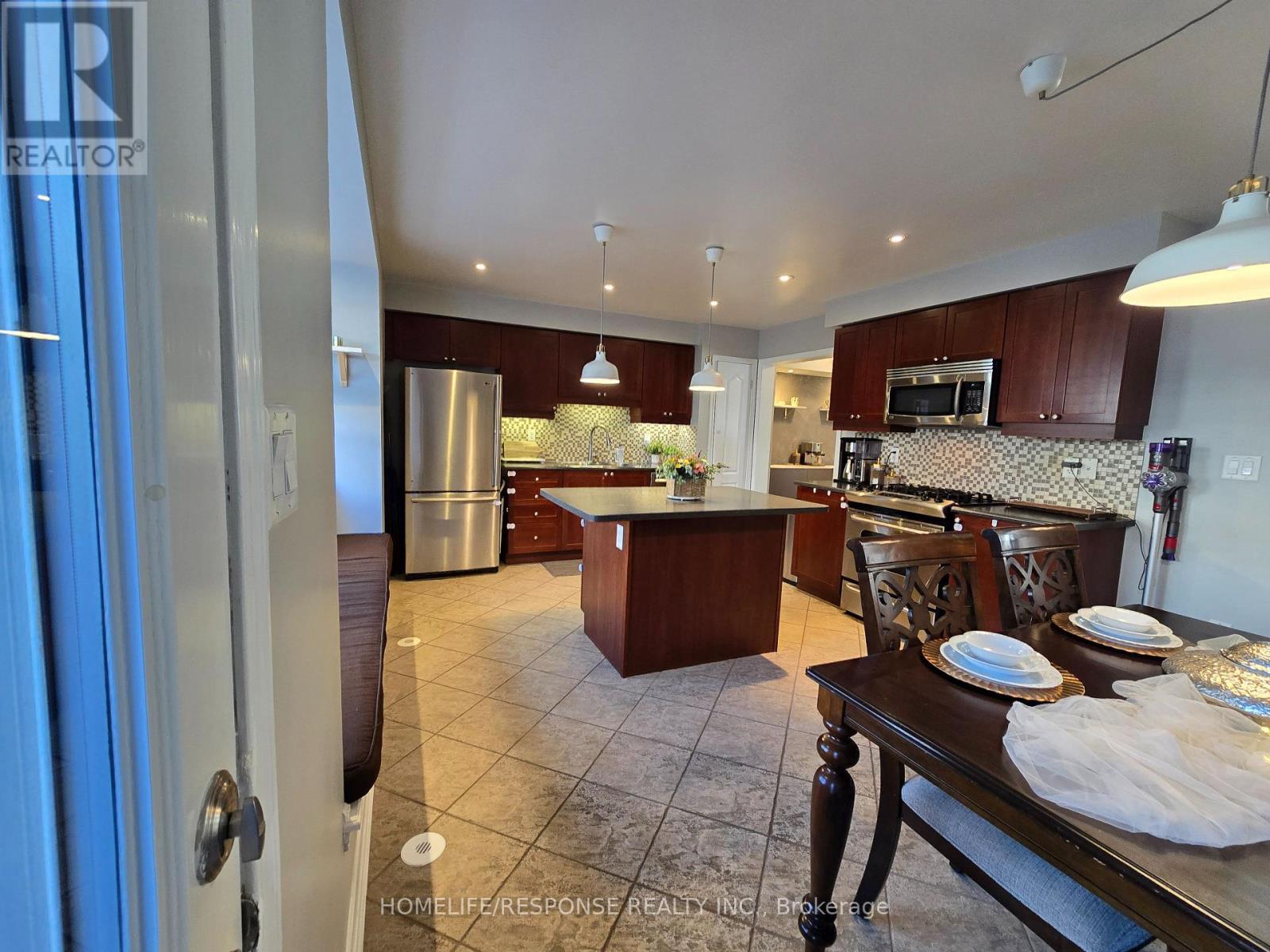 635 Scott Boulevard, Milton, Ontario  L9T 0P2 - Photo 18 - W12991480