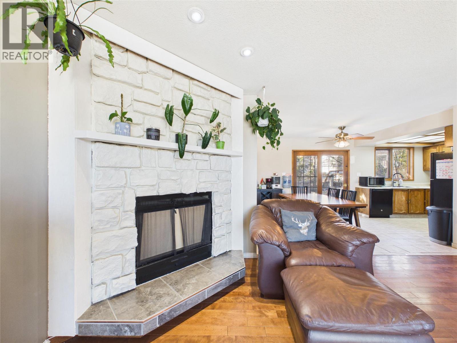 1321 16th Street S, Cranbrook, British Columbia  V1C 5K5 - Photo 10 - 10383179