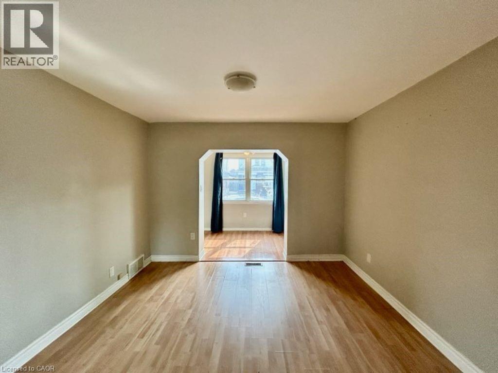 153 Cameron Avenue N, Hamilton, Ontario  L8H 4Z4 - Photo 4 - 40816291