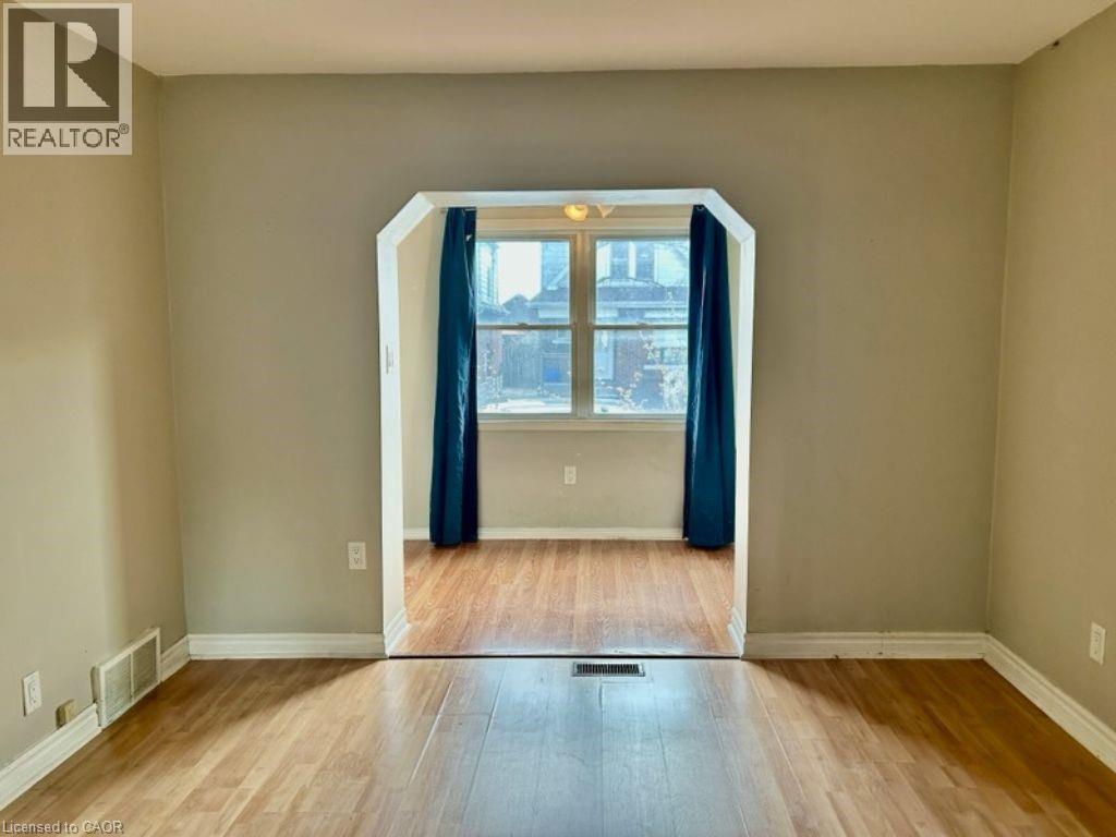 153 Cameron Avenue N, Hamilton, Ontario  L8H 4Z4 - Photo 5 - 40816291