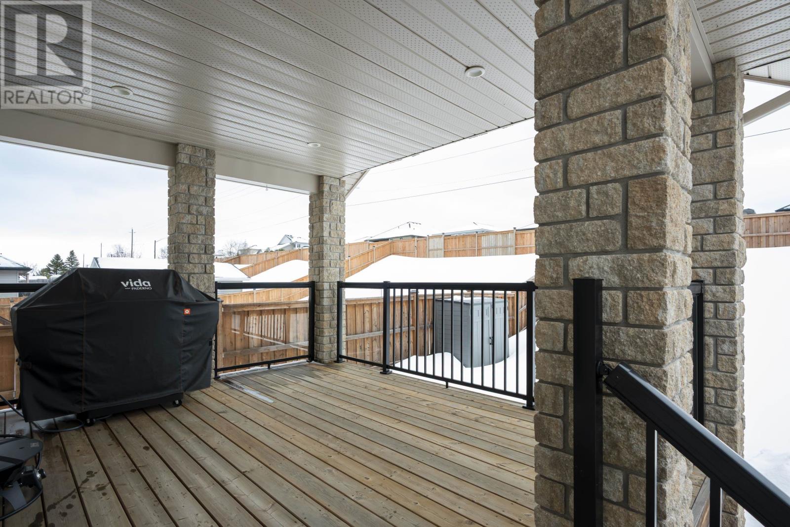 333 Ruby Cres, Thunder Bay, Ontario  P7G 2S9 - Photo 42 - TB2600547