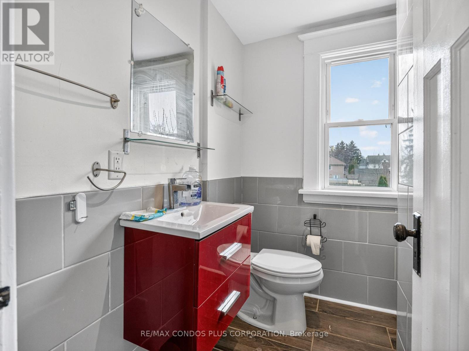 5070 Third Avenue, Niagara Falls, Ontario  L2E 4M1 - Photo 13 - X12991256