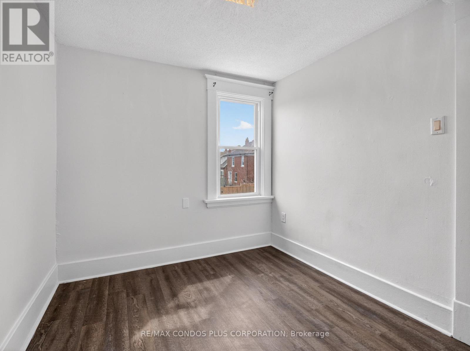 5070 Third Avenue, Niagara Falls, Ontario  L2E 4M1 - Photo 16 - X12991256