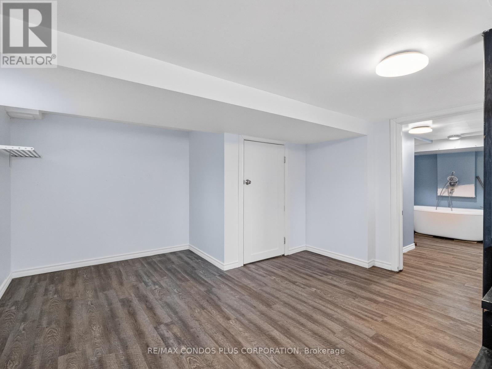 5070 Third Avenue, Niagara Falls, Ontario  L2E 4M1 - Photo 5 - X12991256