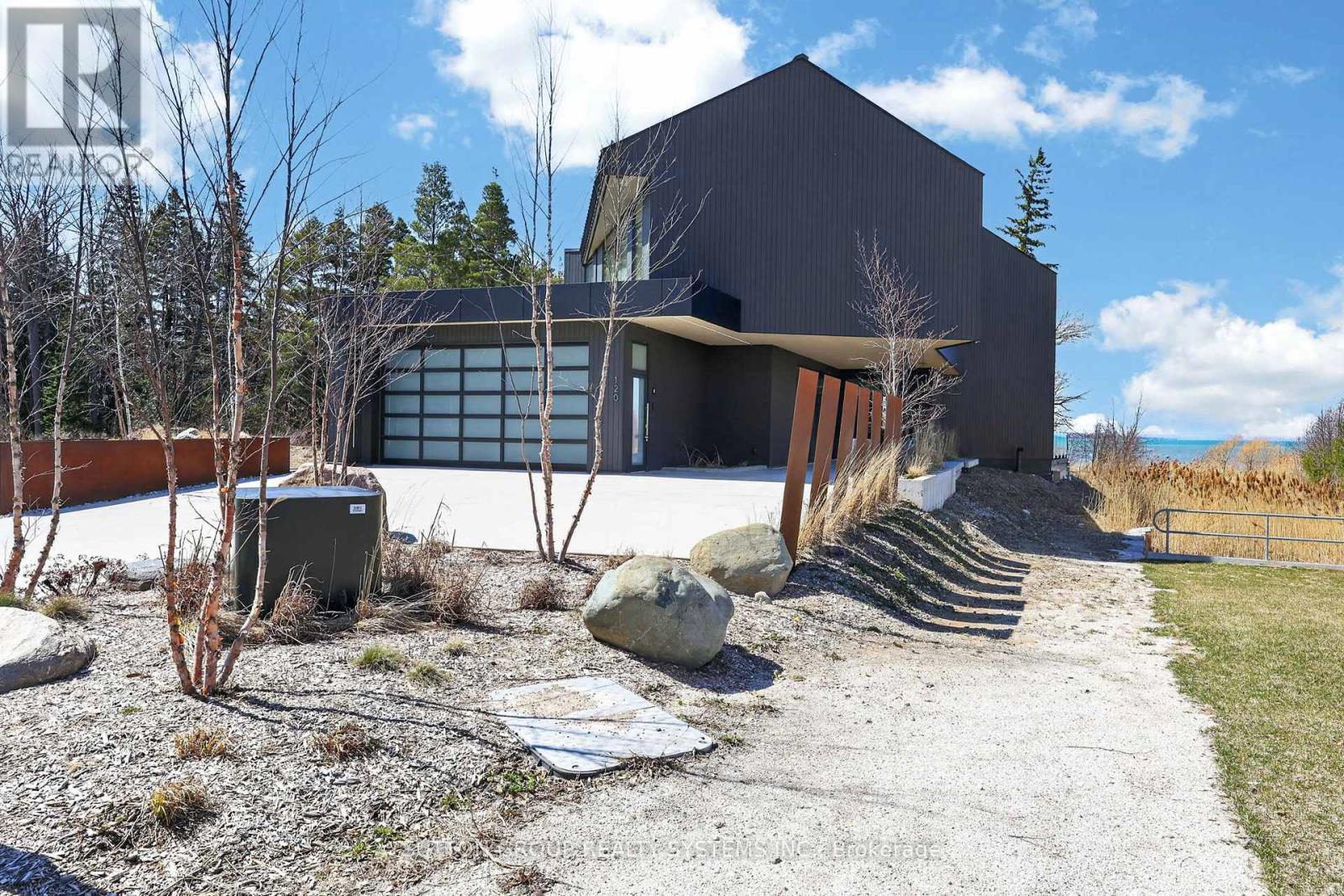 120 Sebastian Street, Blue Mountains, Ontario  N0H 1J0 - Photo 2 - X12991318