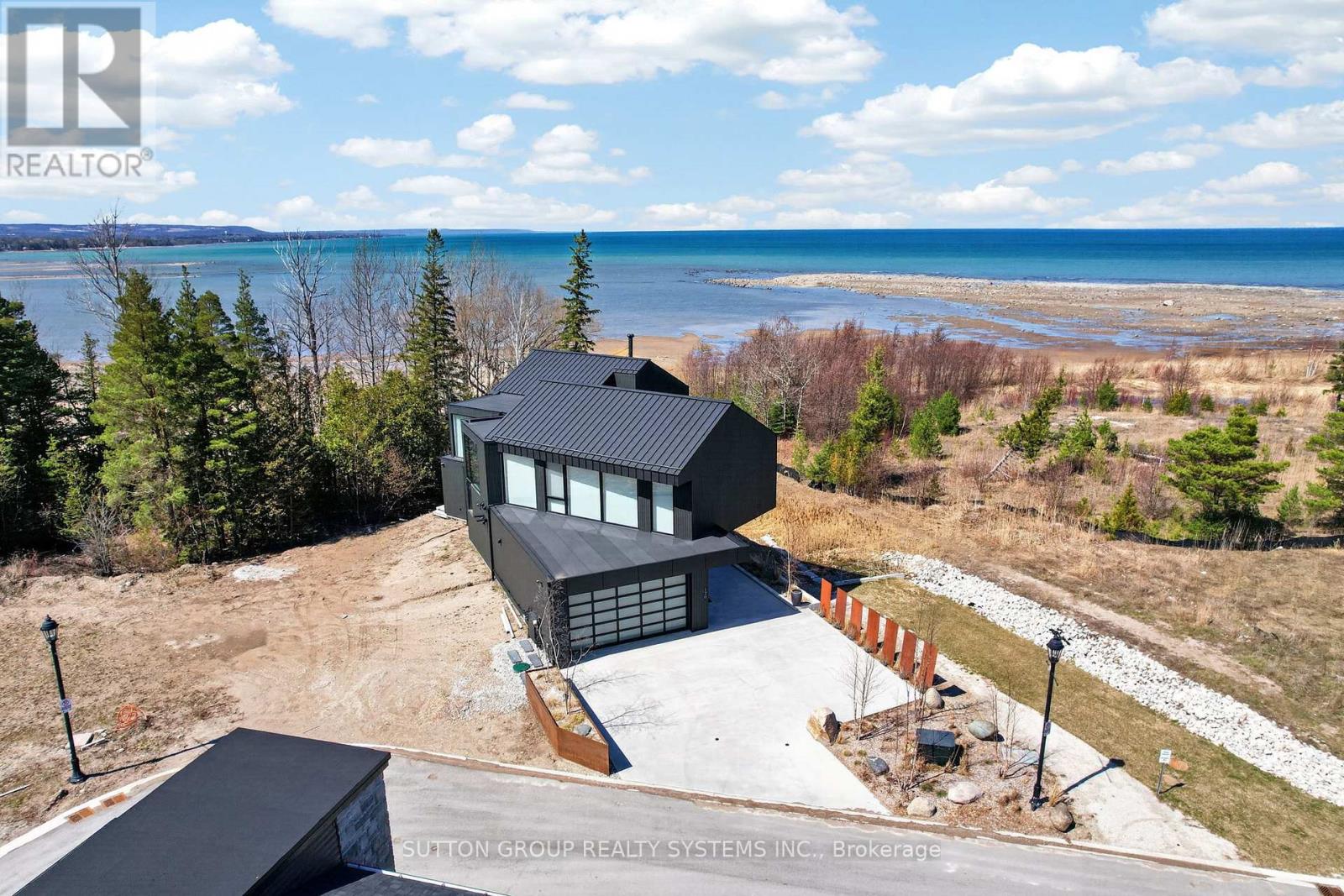 120 Sebastian Street, Blue Mountains, Ontario  N0H 1J0 - Photo 3 - X12991318