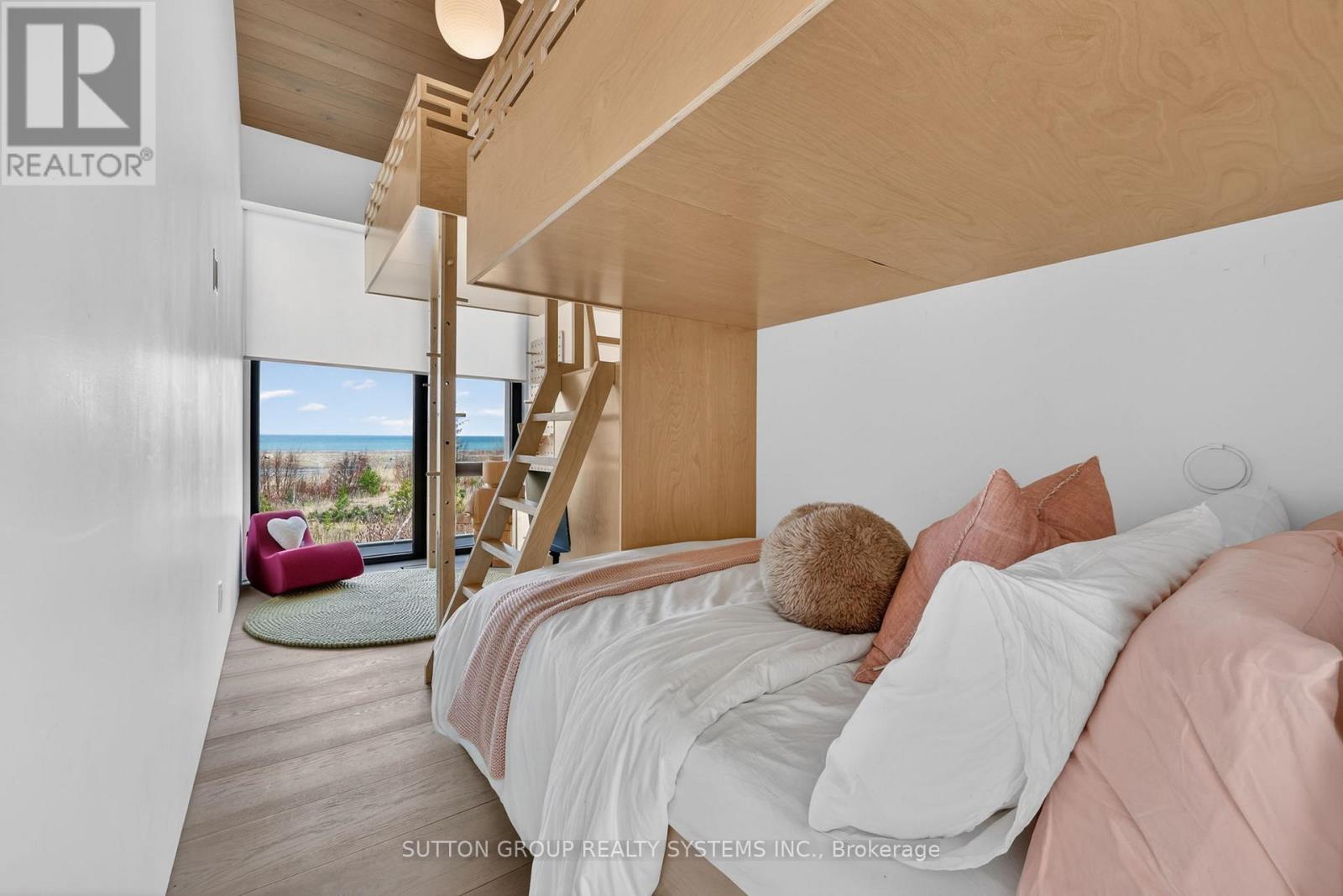 120 Sebastian Street, Blue Mountains, Ontario  N0H 1J0 - Photo 43 - X12991318