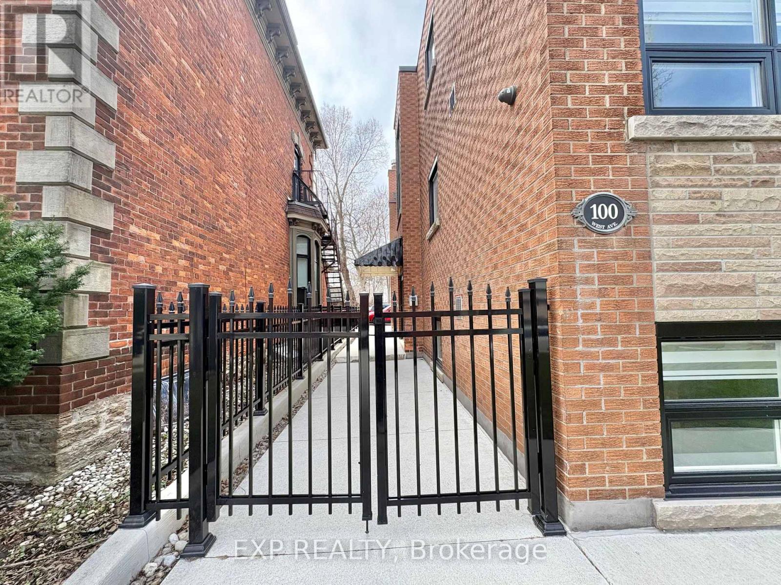 Unit-1 - 100 West Avenue S, Hamilton, Ontario  L8N 2S3 - Photo 2 - X12991340