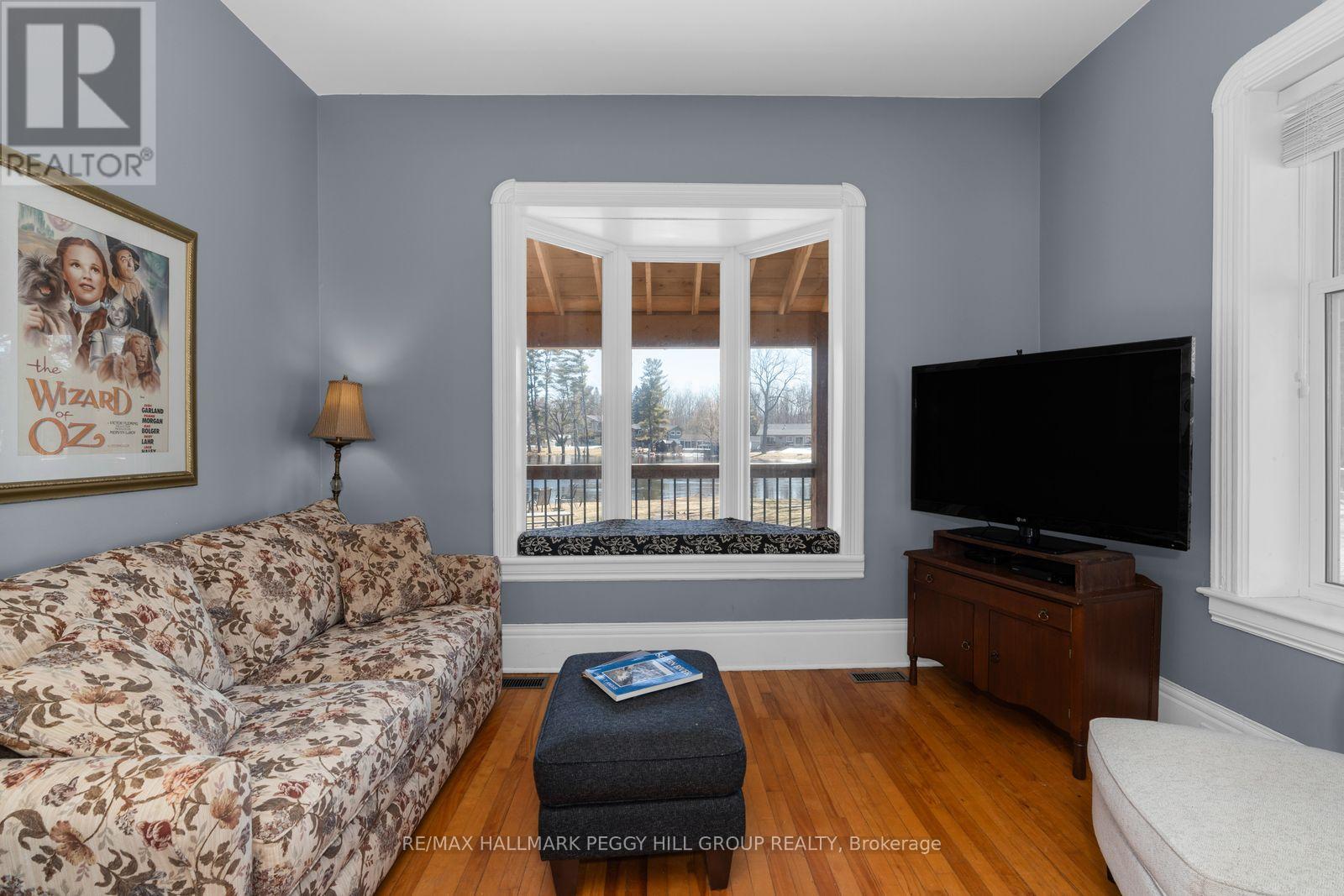 1002 Cowbell Lane, Gravenhurst, Ontario  P0E 1N0 - Photo 12 - X12991474