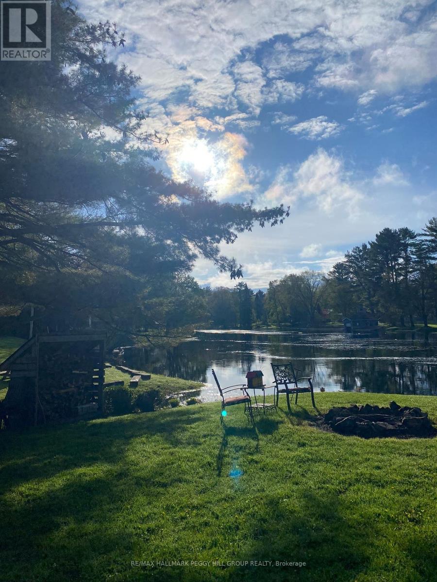 1002 Cowbell Lane, Gravenhurst, Ontario  P0E 1N0 - Photo 41 - X12991474