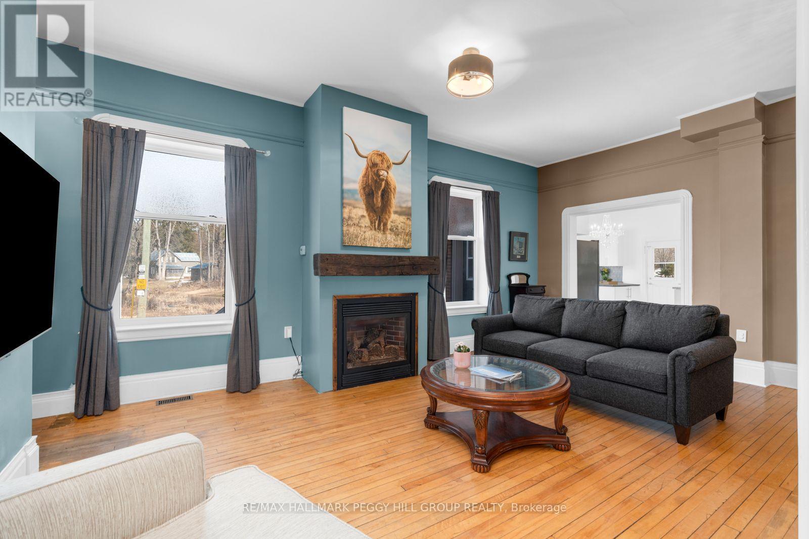 1002 Cowbell Lane, Gravenhurst, Ontario  P0E 1N0 - Photo 6 - X12991474