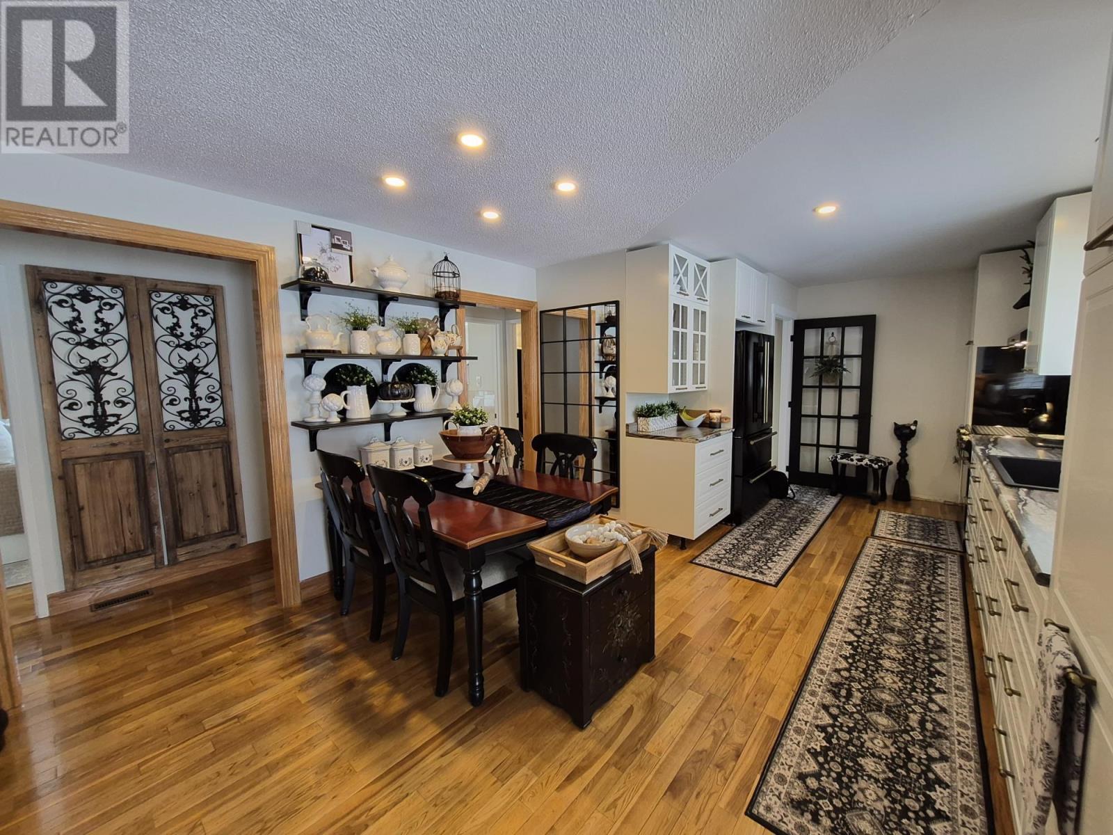 34 Redwing Ave, Manitouwadge, Ontario  P0T 2C0 - Photo 8 - TB2600666