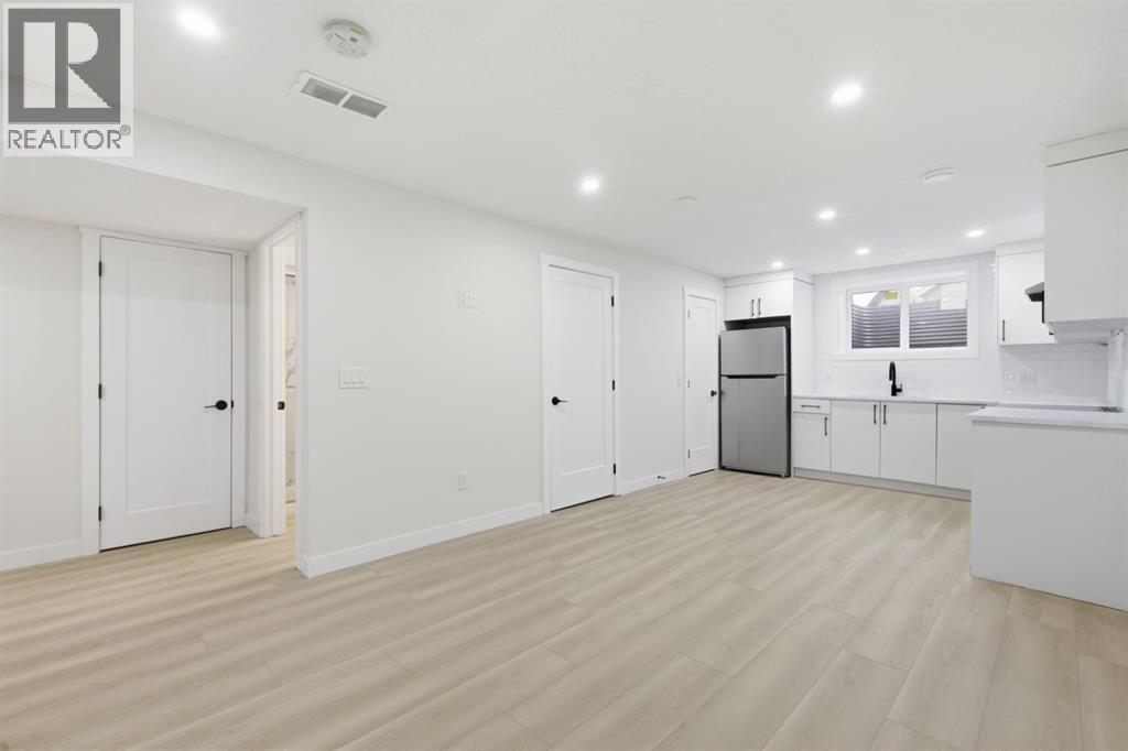 8426 Berkley Road Nw, Calgary, Alberta  T3K 1B4 - Photo 32 - A2293697