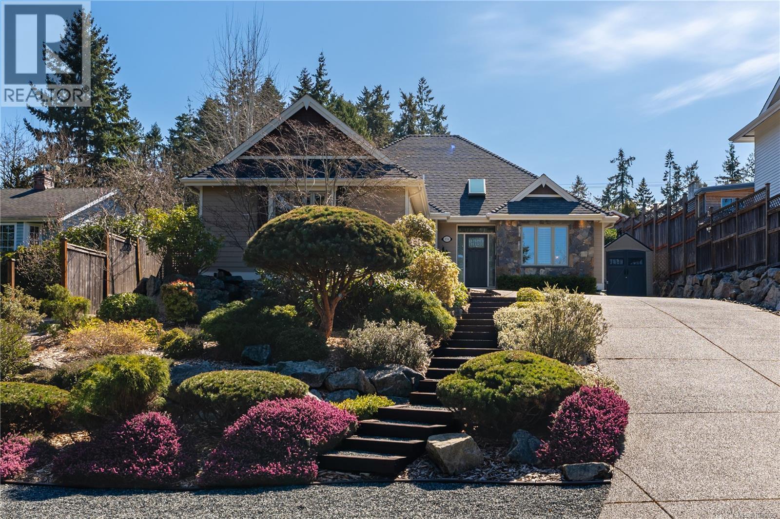 174 Sunningdale Rd E, Qualicum Beach, British Columbia