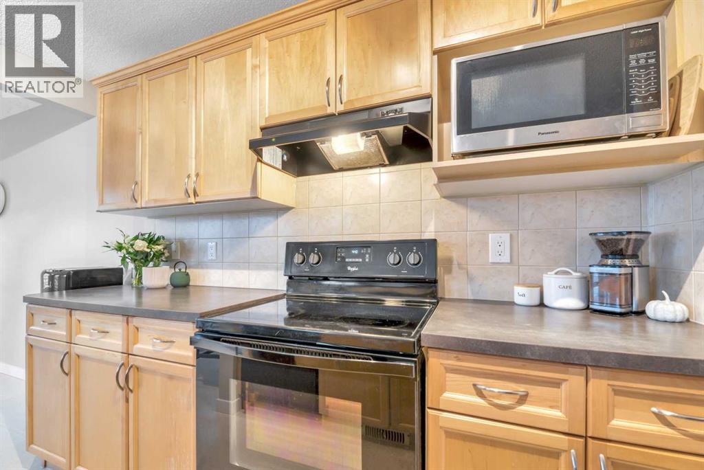 84 Evermeadow Manor Sw, Calgary, Alberta  T2Y 4W8 - Photo 17 - A2300031