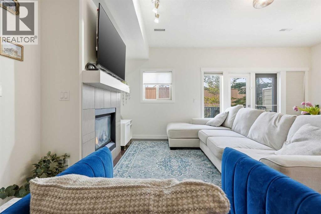 86 Cougar Ridge Landing Sw, Calgary, Alberta  T3H 0X8 - Photo 9 - A2300043