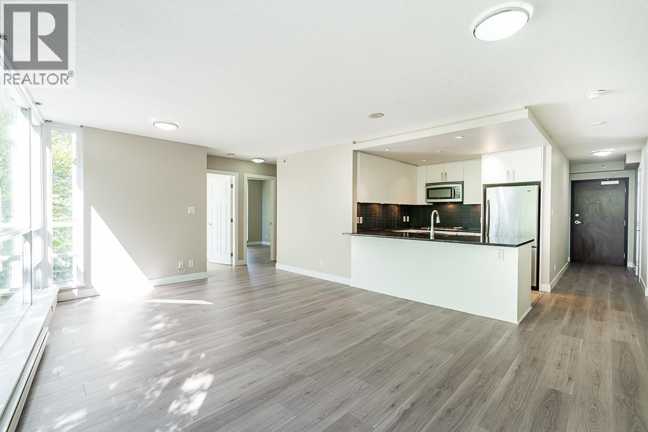 606 2978 Glen Drive, Coquitlam, British Columbia  V3B 0C3 - Photo 12 - R3110304